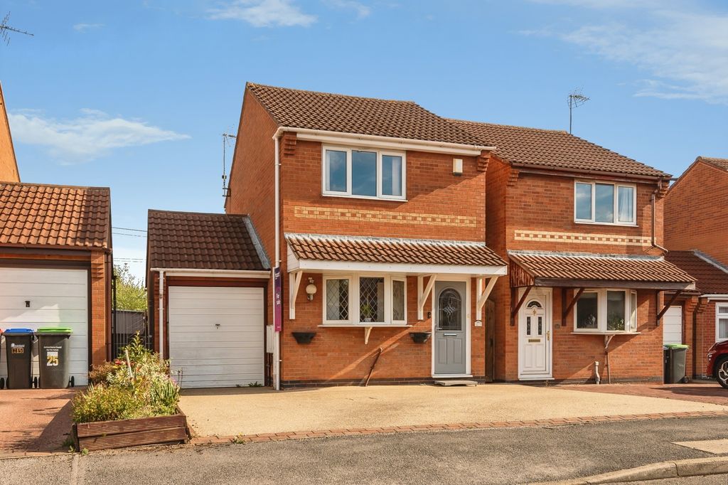 Property photo 1 of 17 Pbox-Img.Jpg