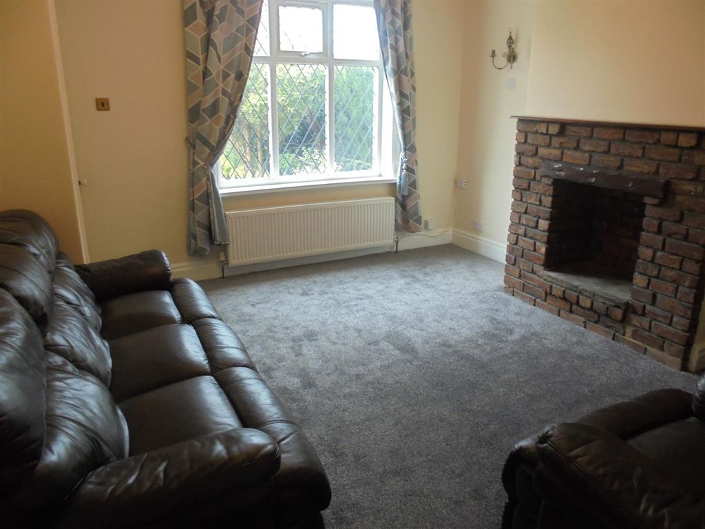 Property photo 2 of 9 Lounge