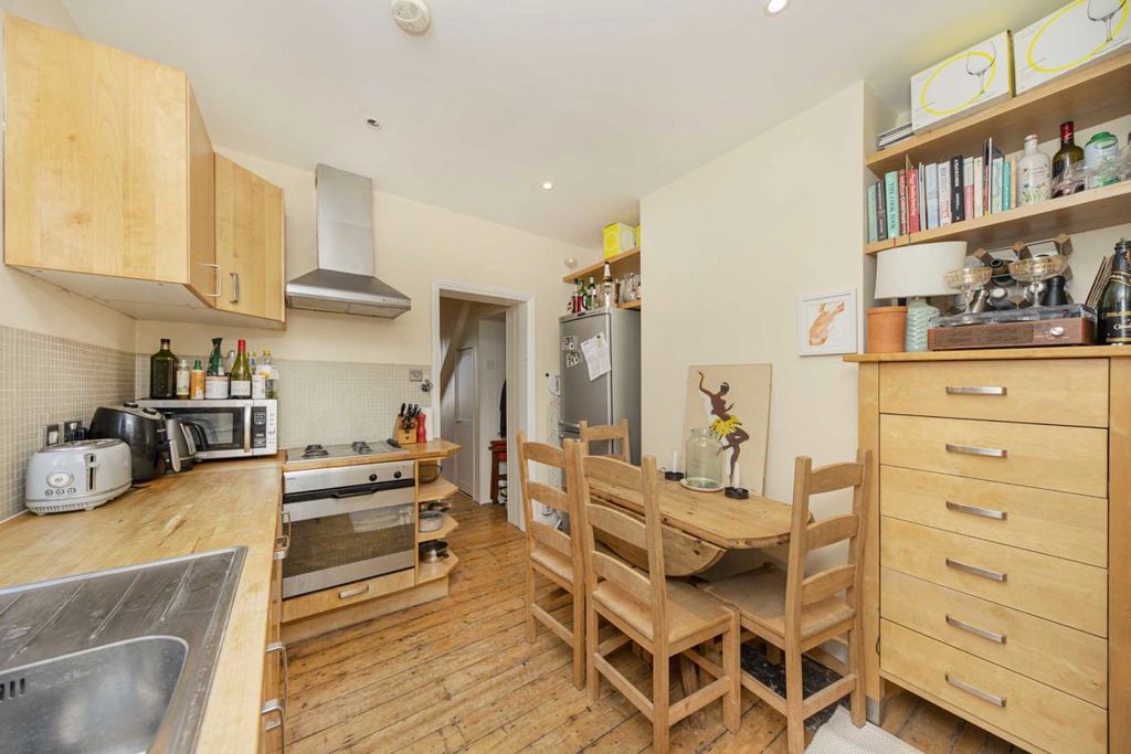 Property photo 3 of 5