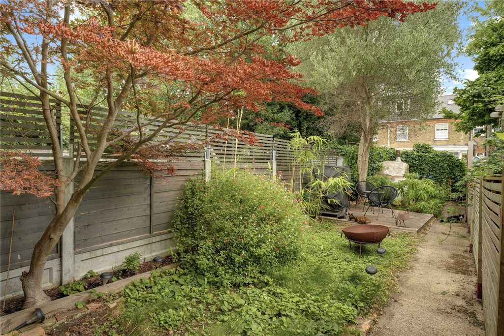 Property photo 2 of 16 Picture No. 19