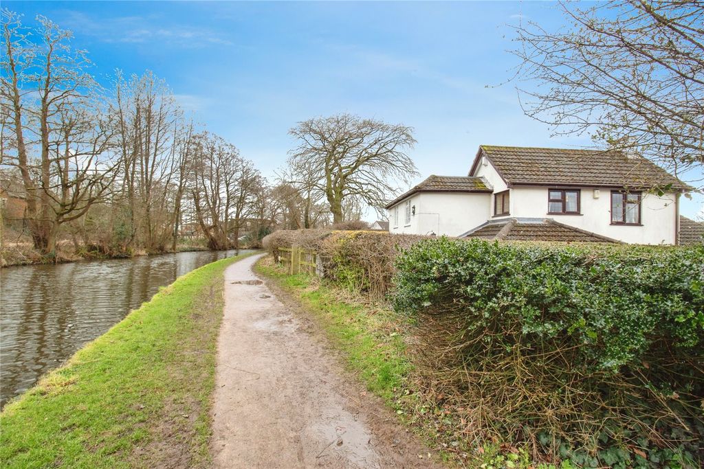Property photo 3 of 12 View From The Canal