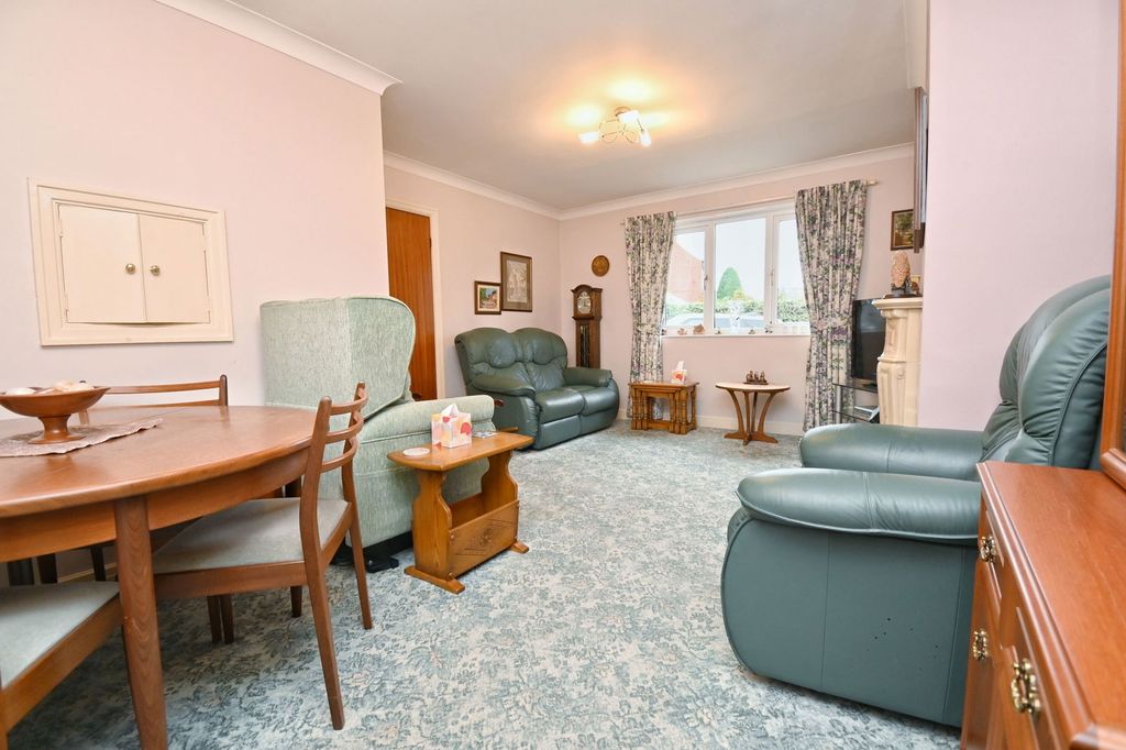 Property photo 3 of 15
