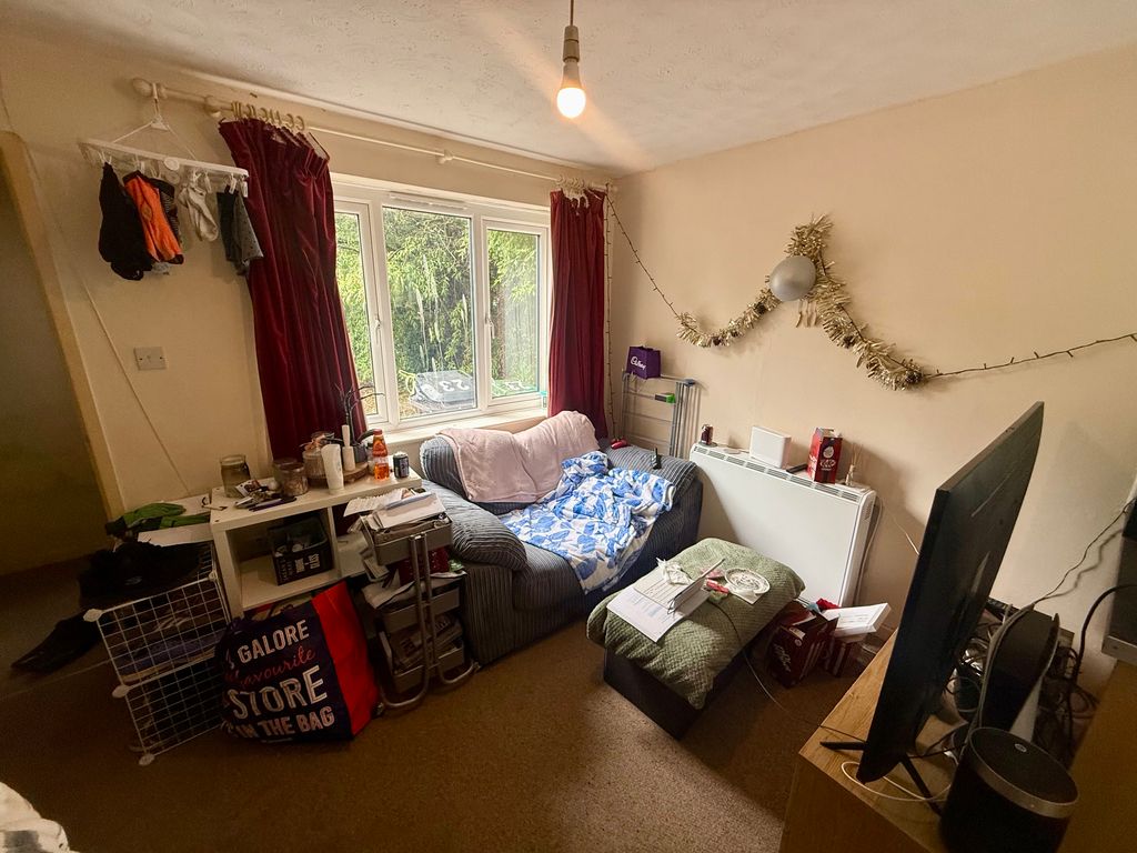 Property photo 2 of 5