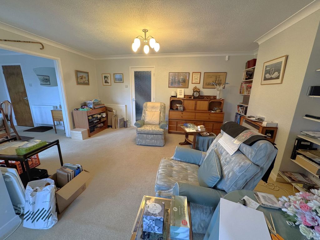 Property photo 3 of 14