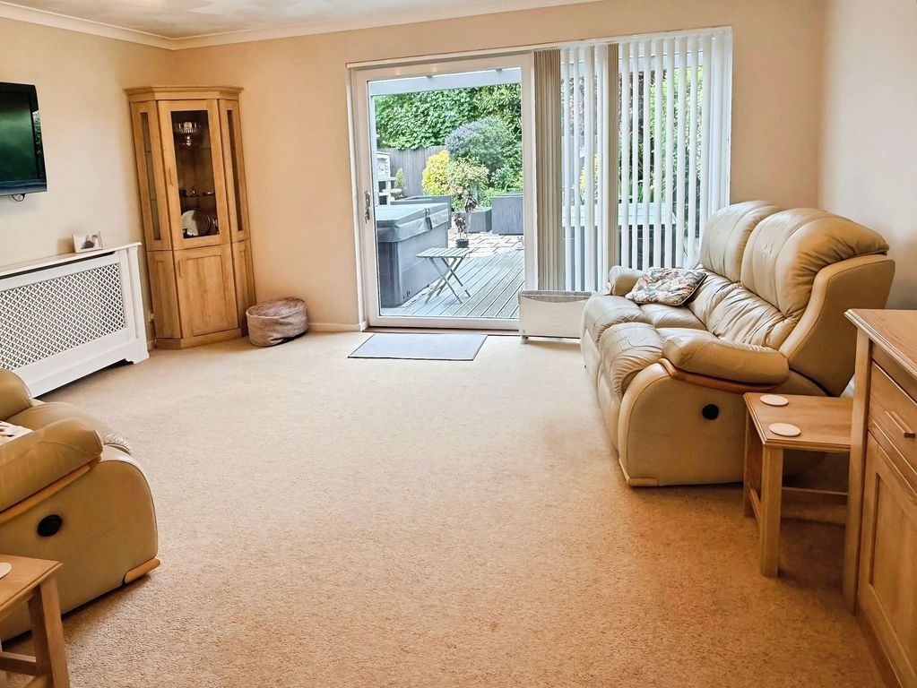 Property photo 2 of 22