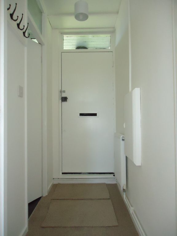 Property photo 3 of 8 Hall