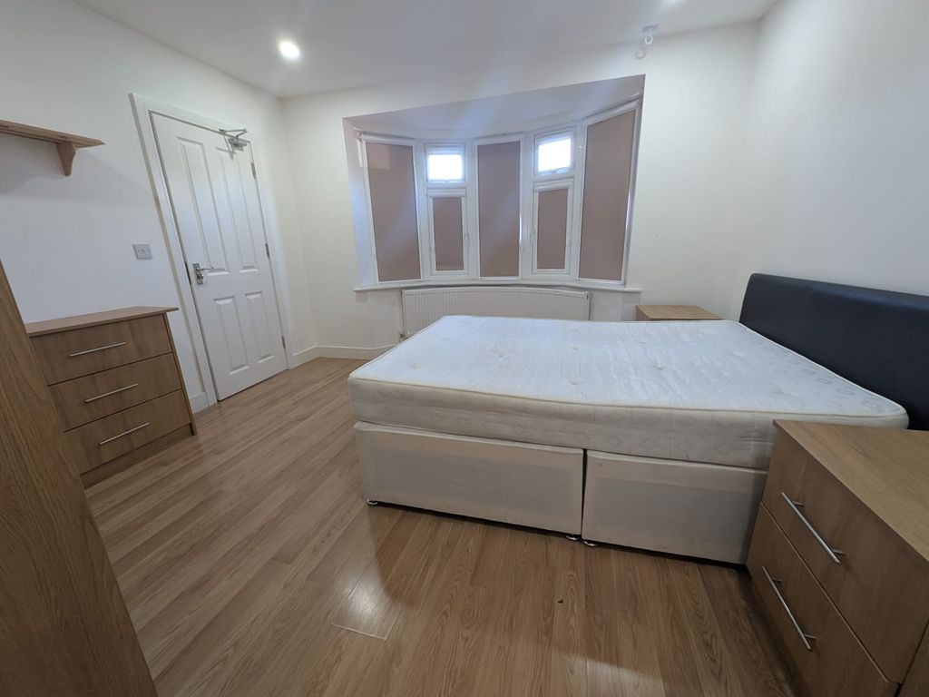 Property photo 2 of 5 Photo