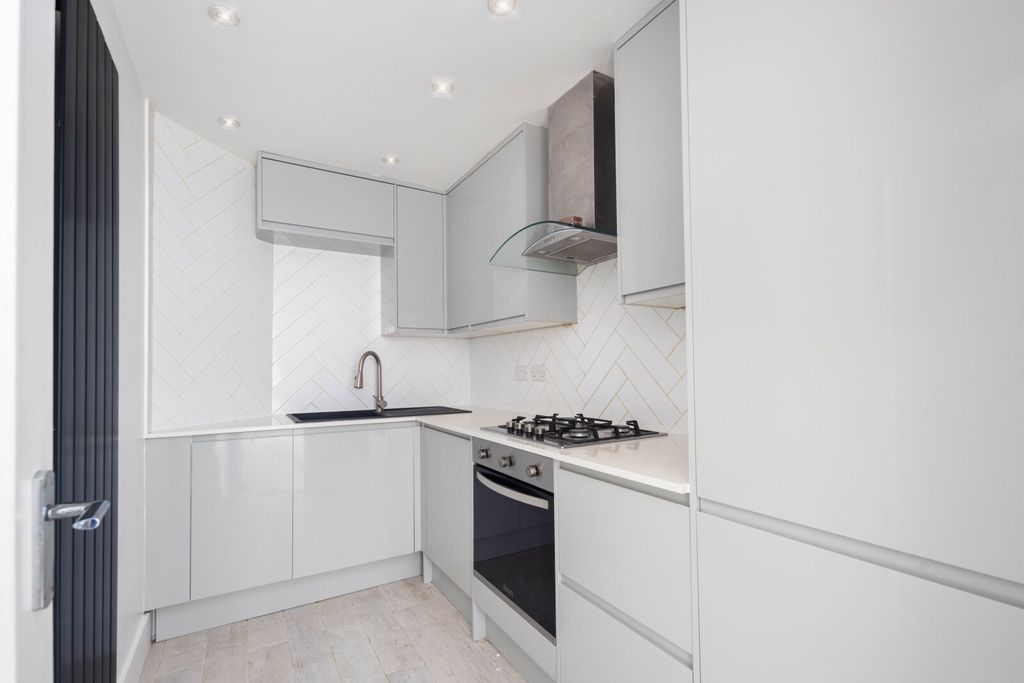 Property photo 1 of 14 Kitchen