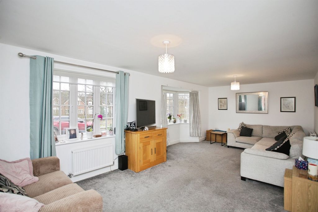 Property photo 3 of 20