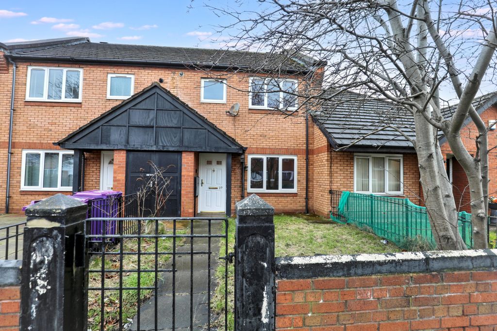 Property photo 1 of 13 27 Russell Street, Liverpool, L3 5Lj