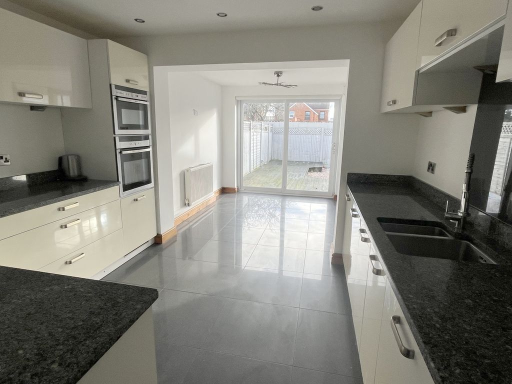 Property photo 2 of 21 Gallery