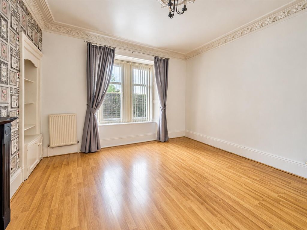 Property photo 3 of 13 Gr 4 Molison Street Dundee-3.Jpg