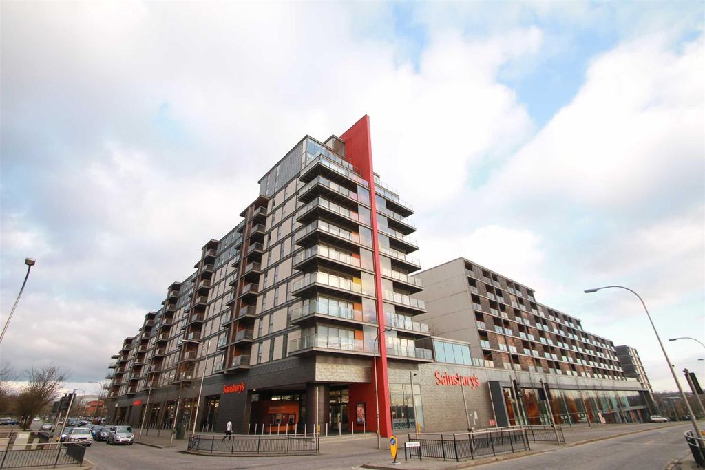 Property photo 3 of 23