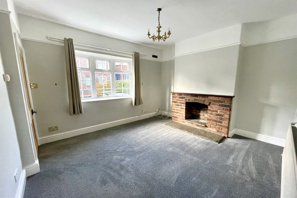 Property photo 2 of 12 Living Room