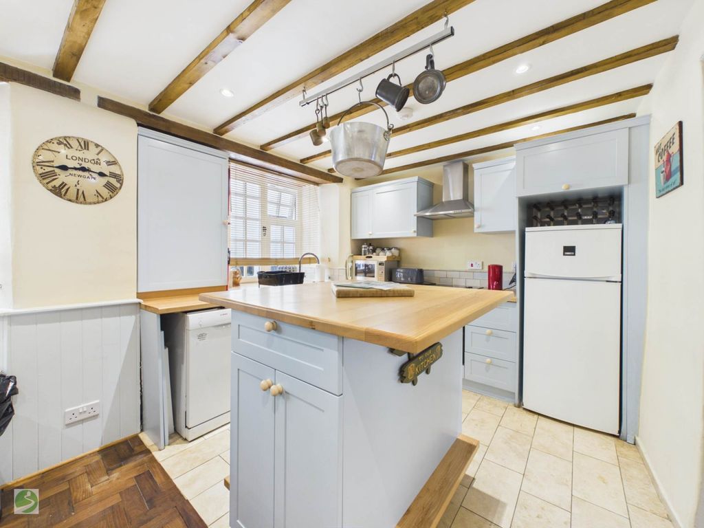 Property photo 2 of 18