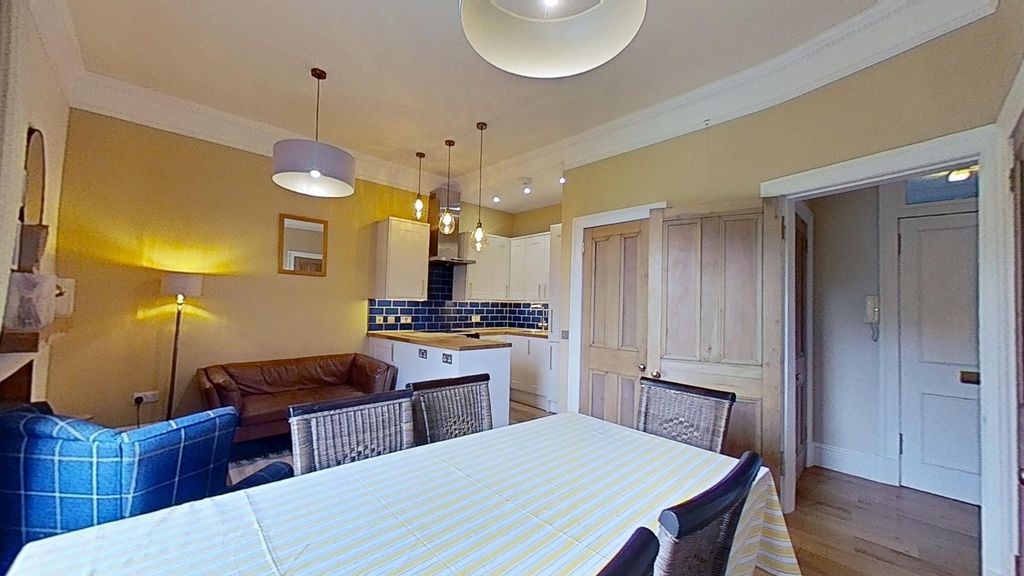 Property photo 2 of 18 Picture No. 04