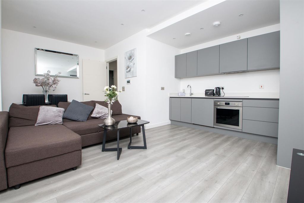 Property photo 1 of 16 48Fox_3.Jpg