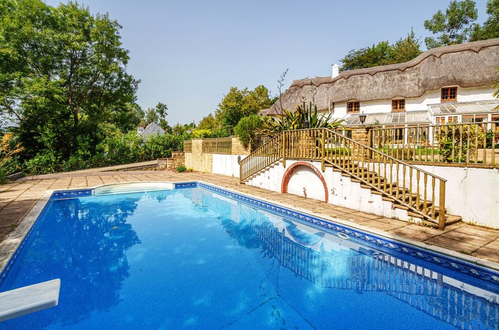 Property photo 2 of 15 Swimming Pool