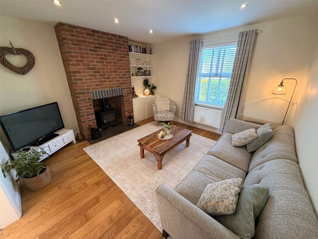 Property photo 2 of 43 Picture No. 29