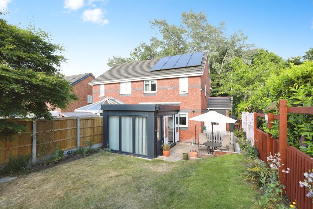 Property photo 2 of 20