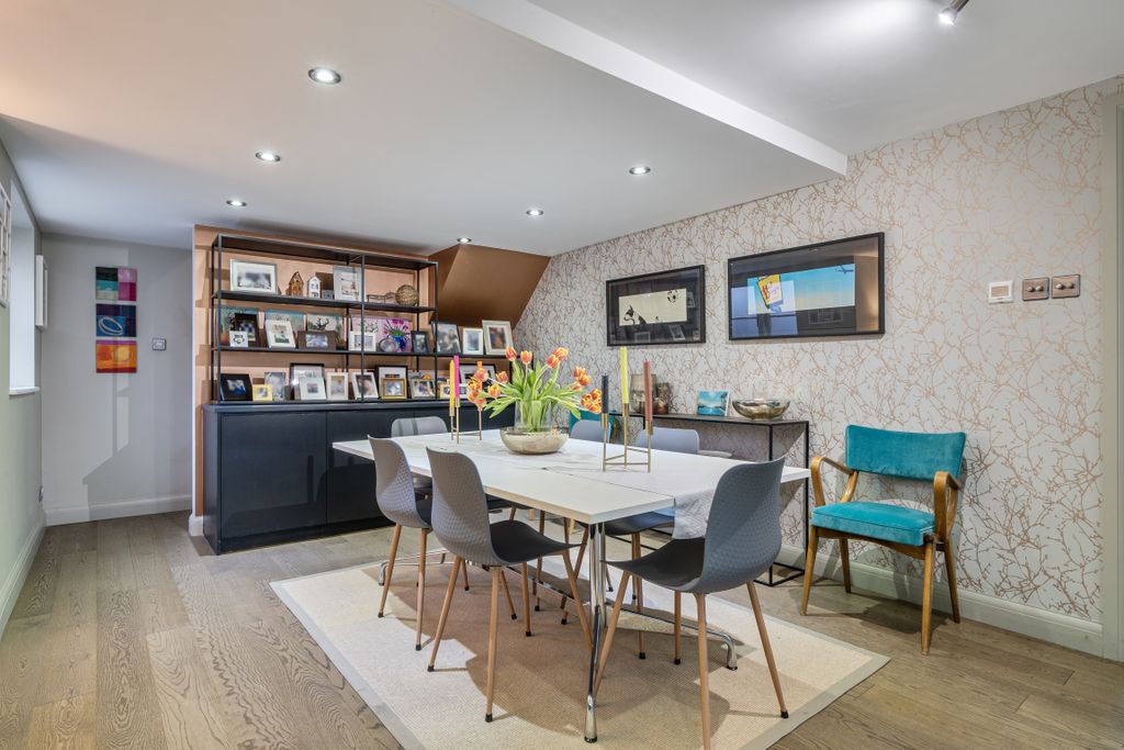 Property photo 3 of 21