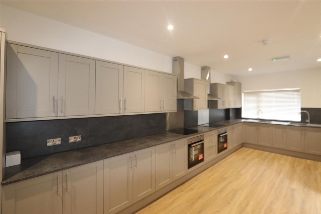 Property photo 1 of 12 Img_2887.Jpg