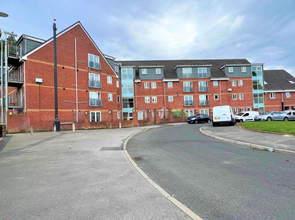 Property photo 1 of 10