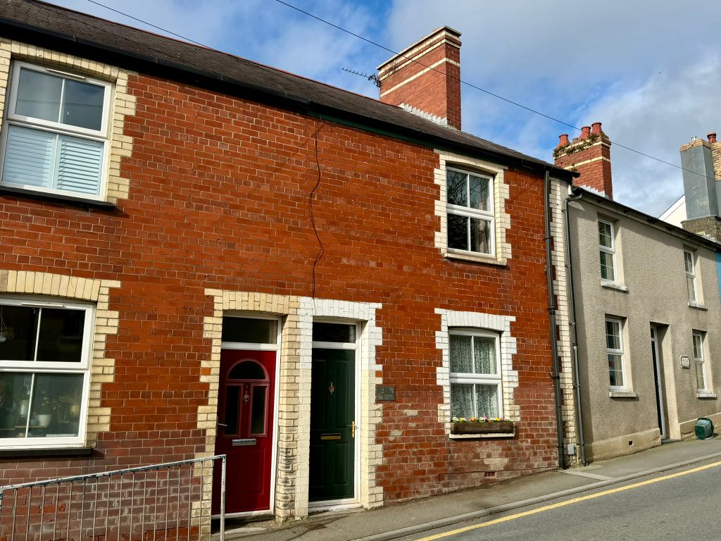 Property photo 1 of 12