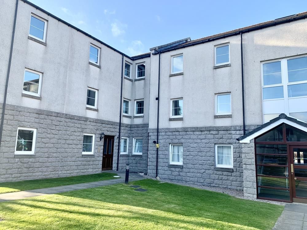 Property photo 2 of 11 External