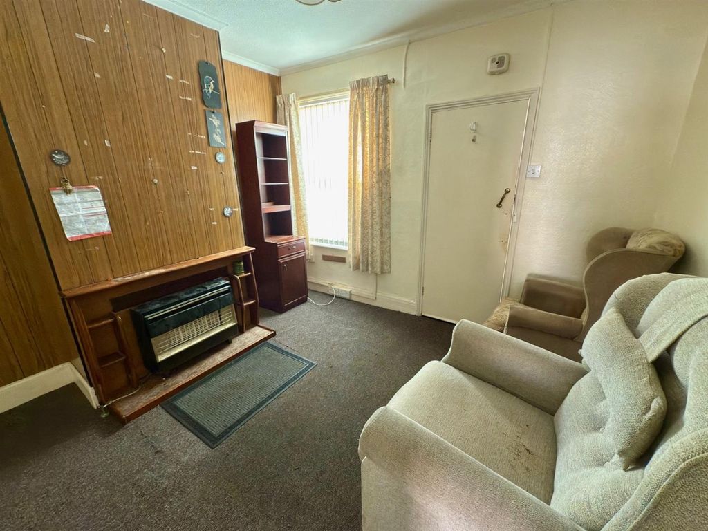 Property photo 3 of 8 Dining Room.Jpg