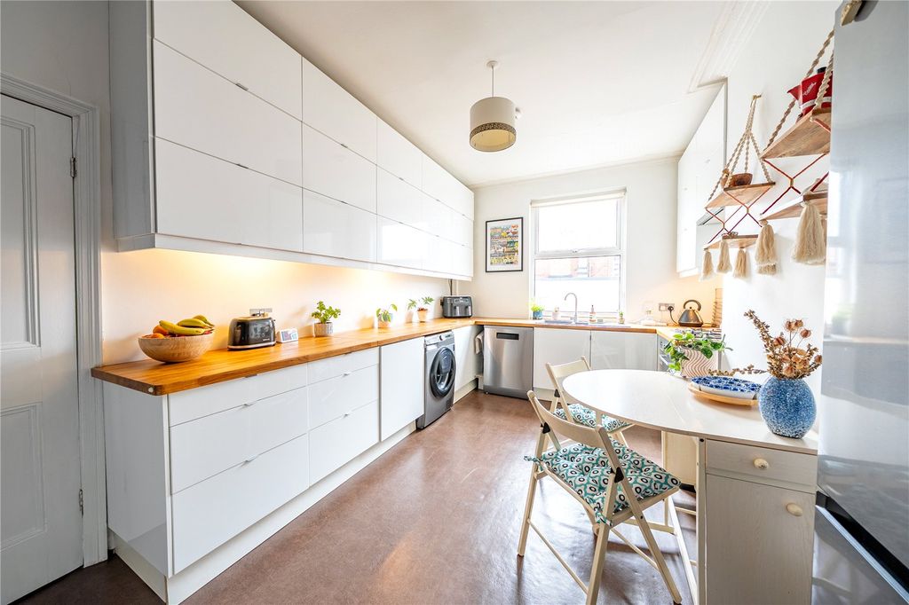 Property photo 1 of 12 Picture No. 05