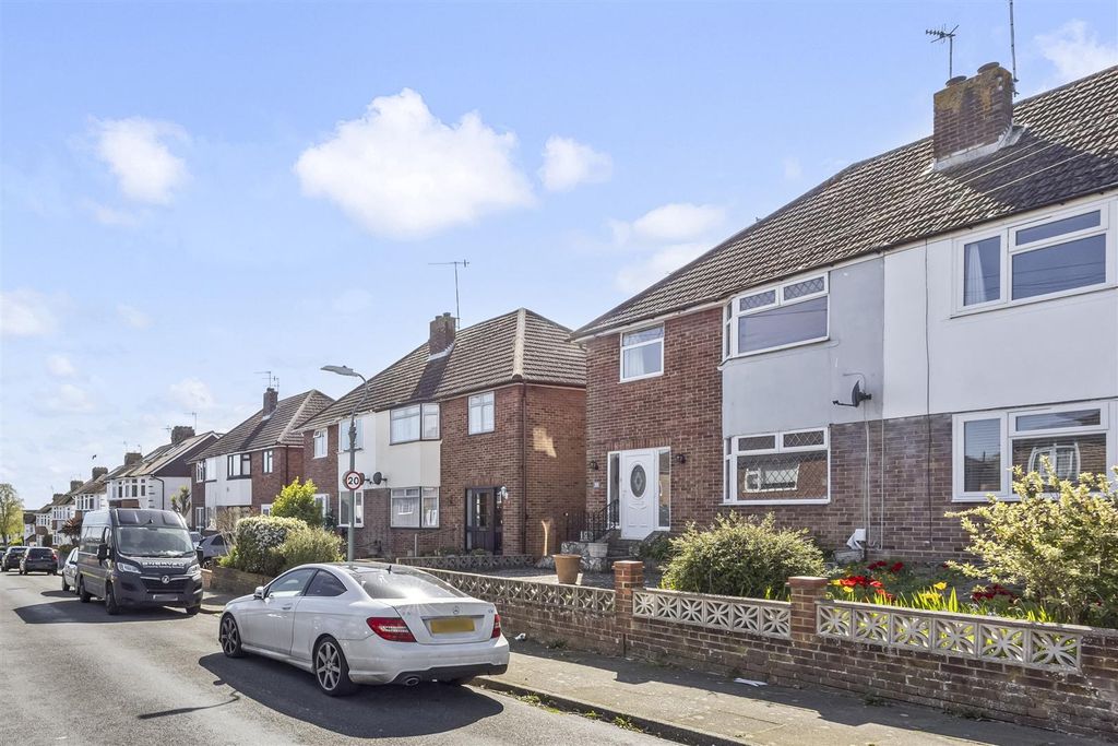 Property photo 3 of 19 Street View