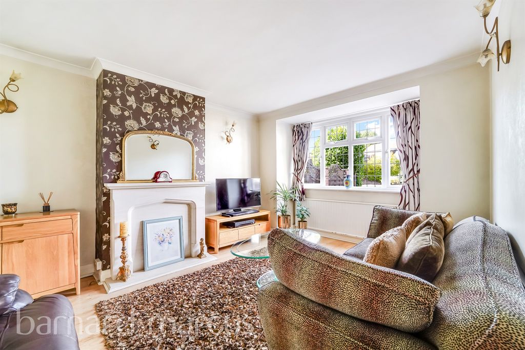 Property photo 2 of 12