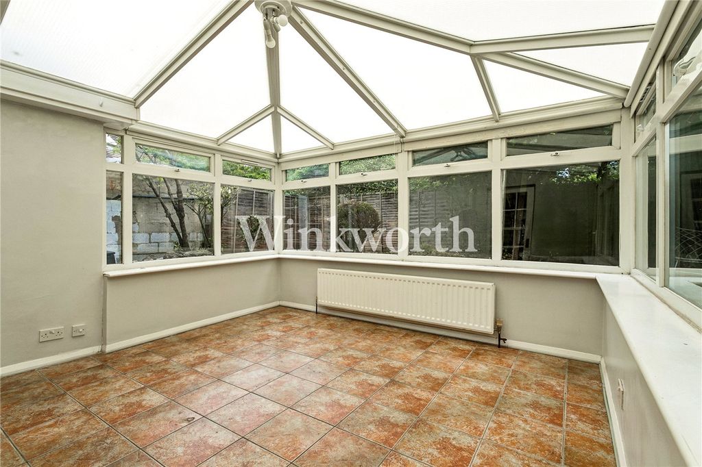 Property photo 3 of 15 Picture No. 17