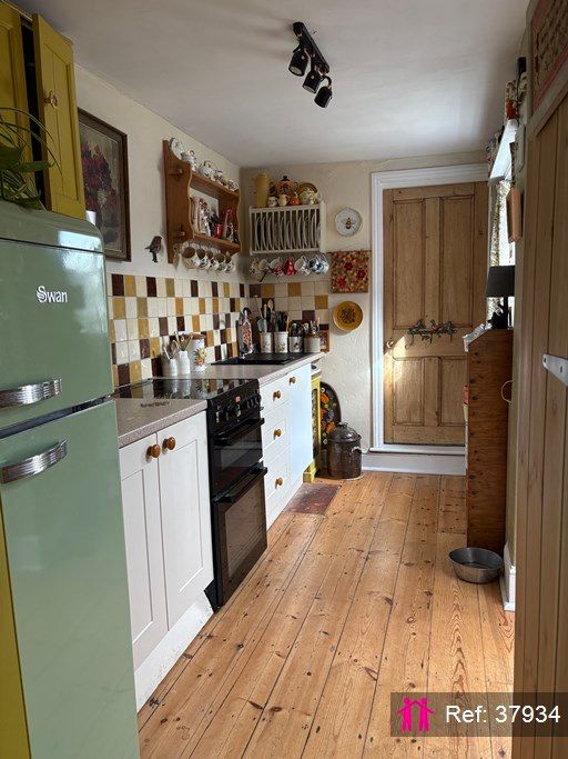 Property photo 3 of 18