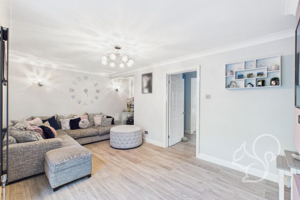 Property photo 2 of 26 Cam01659G0-Pr0430-Still008.Jpg