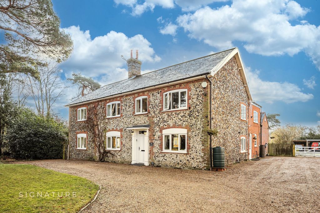 Property photo 1 of 26