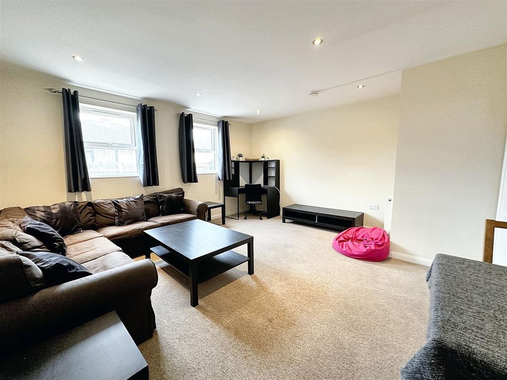 Property photo 3 of 15 Img_0219.Jpg
