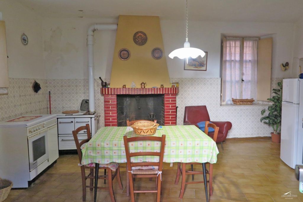 Property photo 3 of 25
