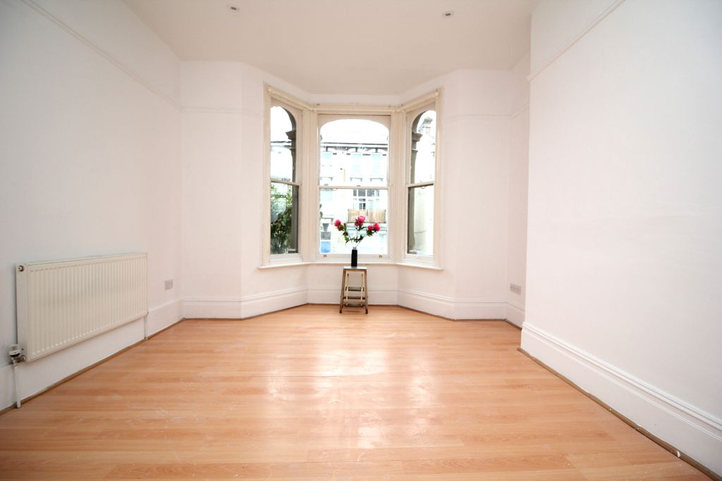 Property photo 2 of 7 Picture 2