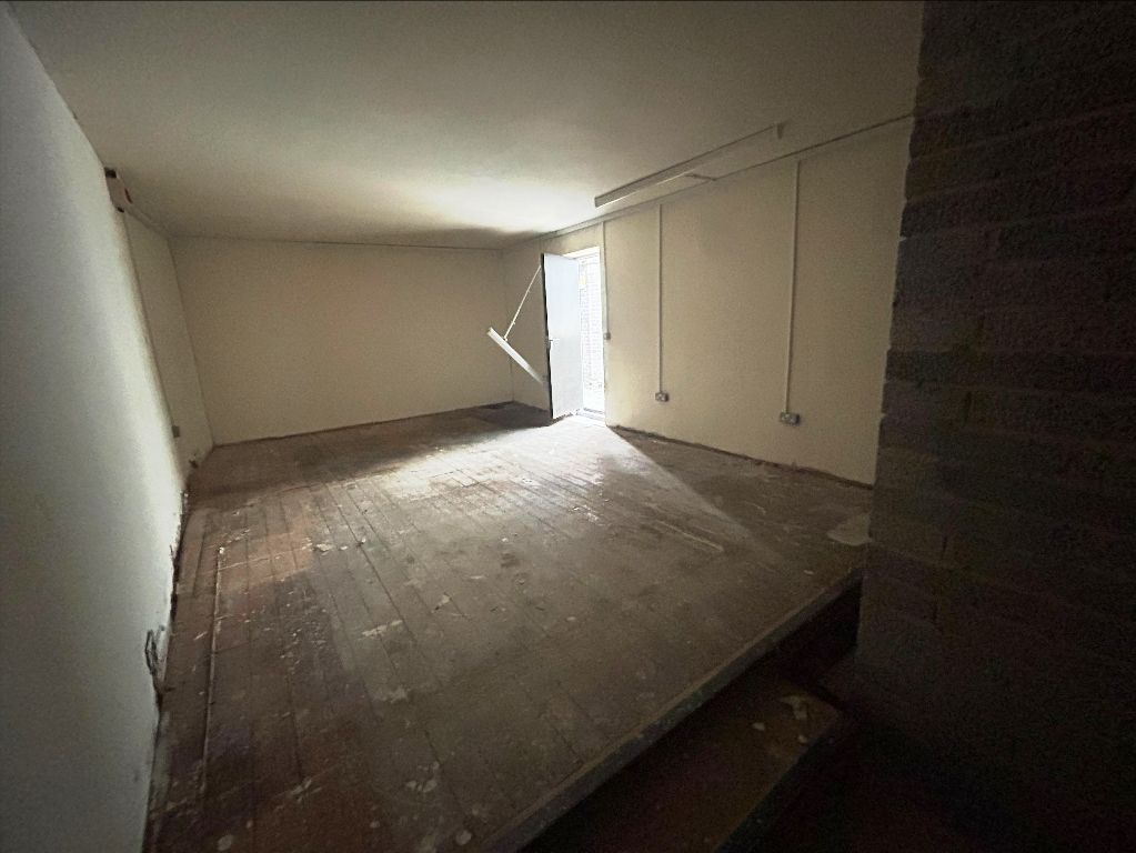 Property photo 3 of 4