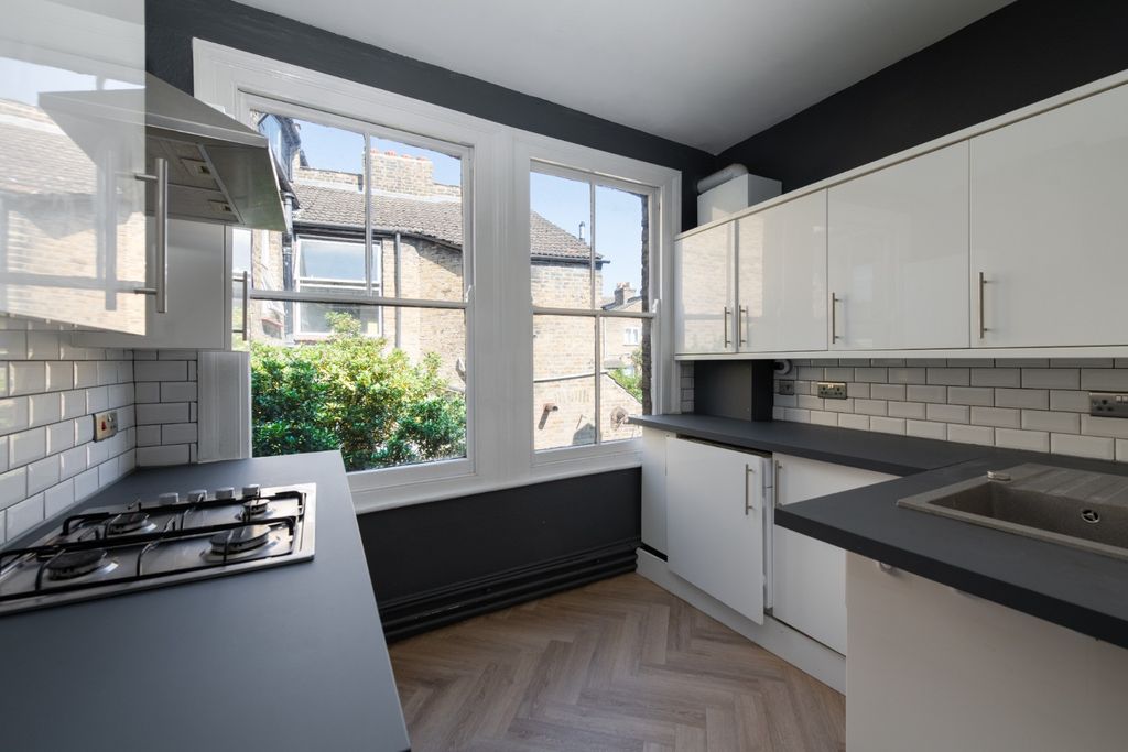 Property photo 3 of 27 5321252