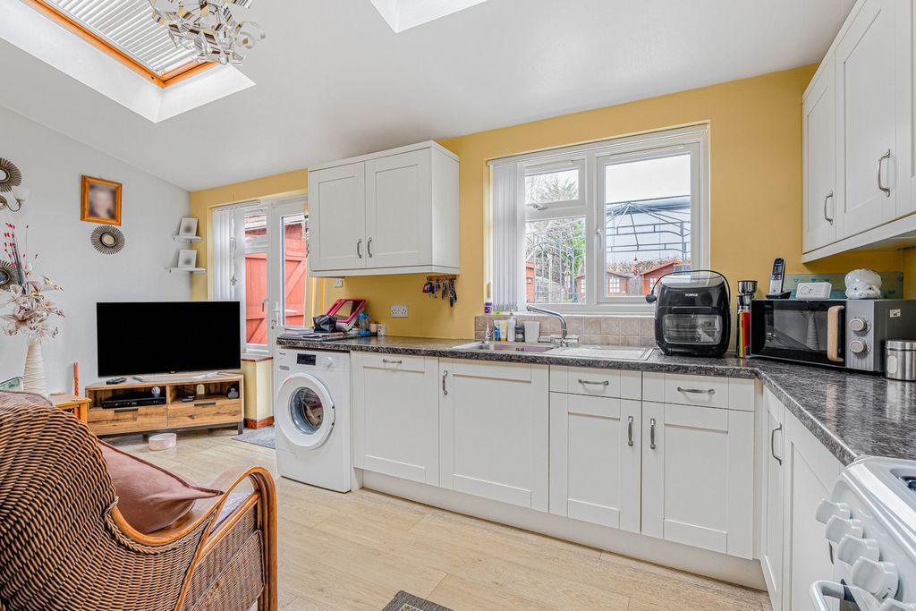 Property photo 3 of 24