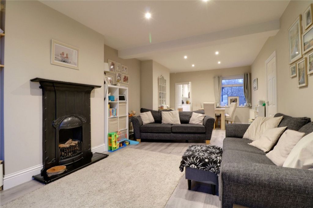 Property photo 3 of 15 Picture No. 04