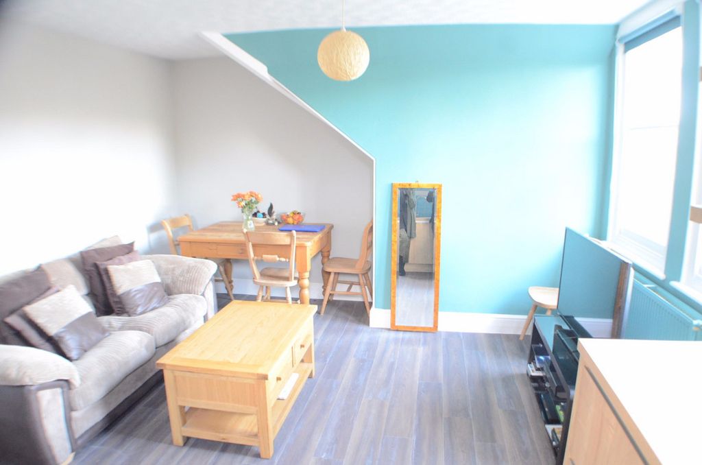 Property photo 3 of 4