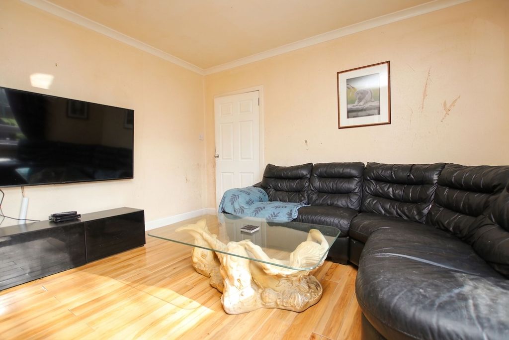 Property photo 3 of 15 Living Room