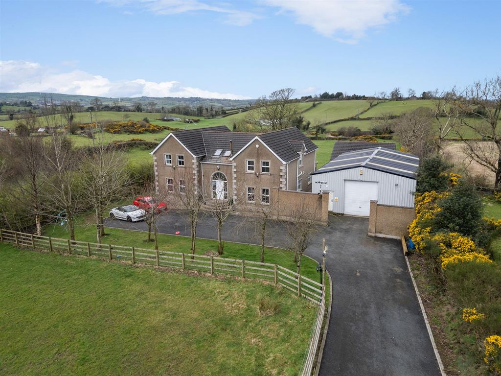 Property photo 3 of 68 6 Begney Road 07.Jpg