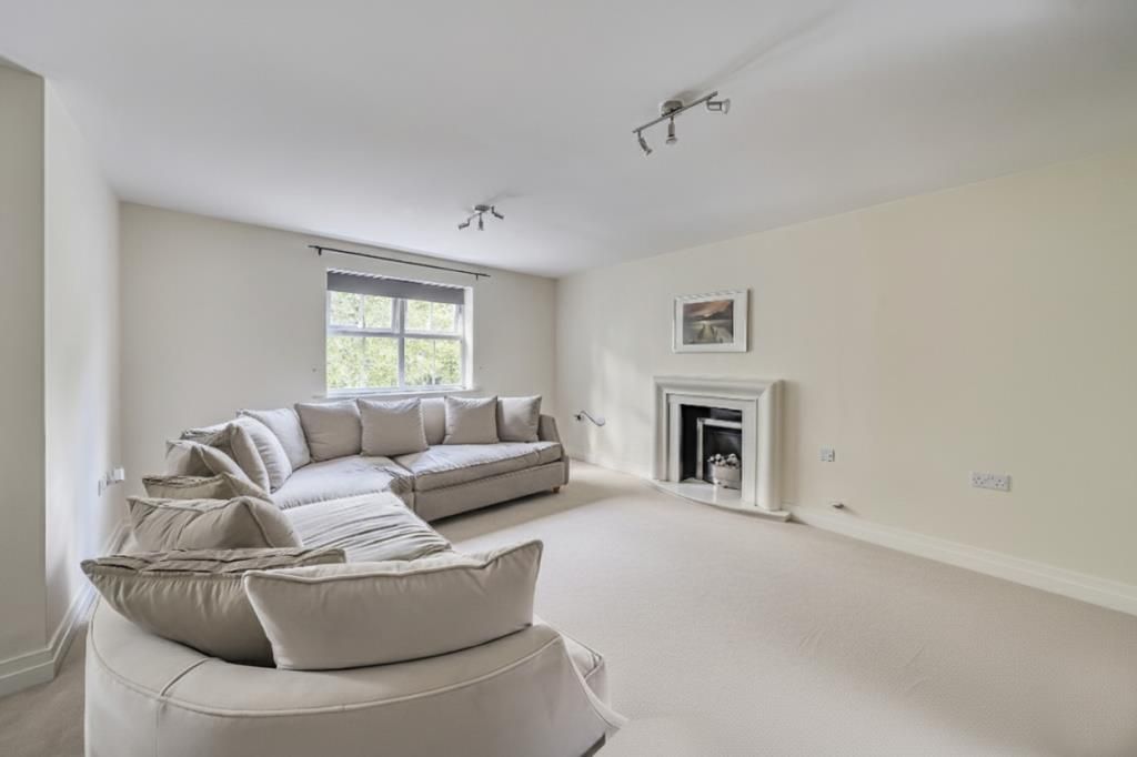 Property photo 3 of 20 Reception Room