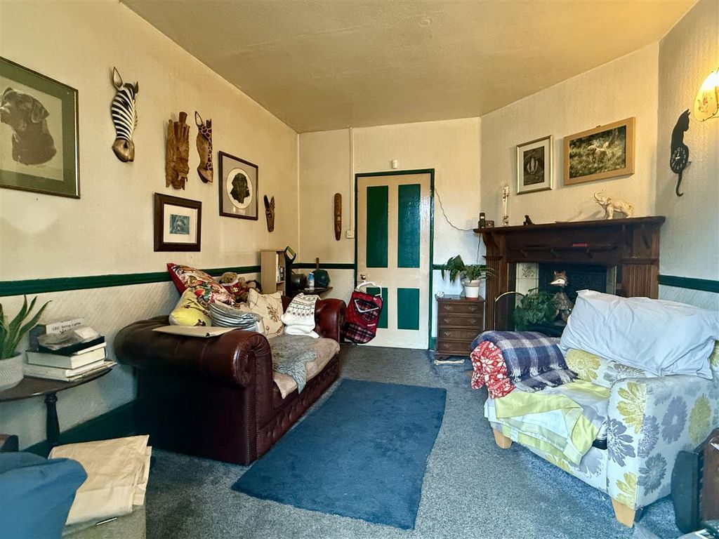 Property photo 3 of 13