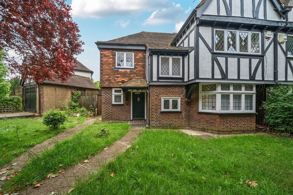 Property photo 1 of 12
